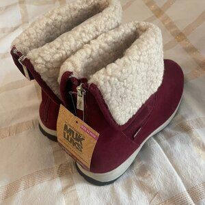 MUKLUKS Boots NWT 11W